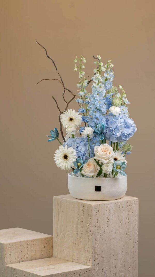 Vase arrangement #11