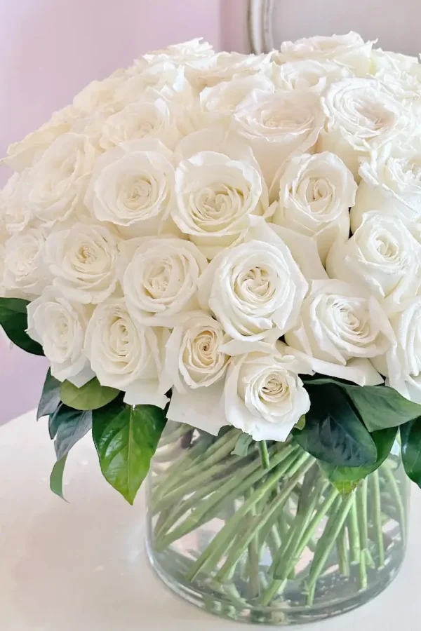 White roses arrangement #13 (vase included) - Image 2