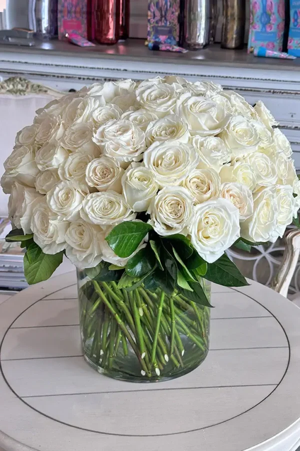 White roses arrangement #13 (vase included) - Image 4