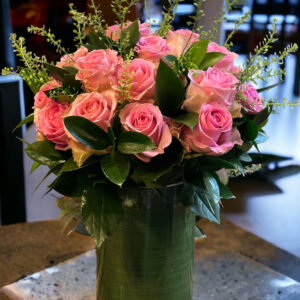 Royal Pink arrangement in a Vase(size standard on the photo)